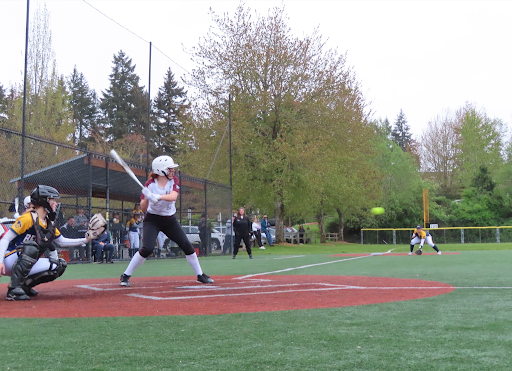 MIHS Softball Loses on Senior Night