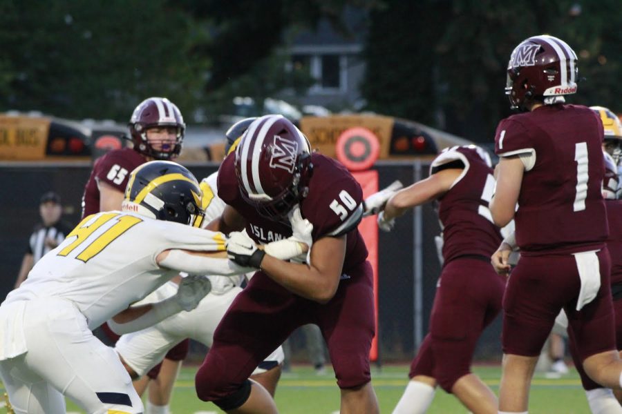 MIHS Football Loses to Bellevue At Home