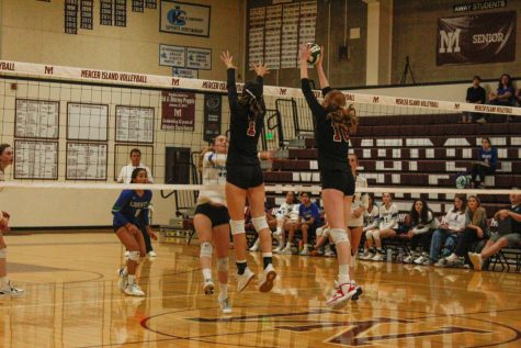 MIHS Volleyball Defeats Liberty in a Close Game
