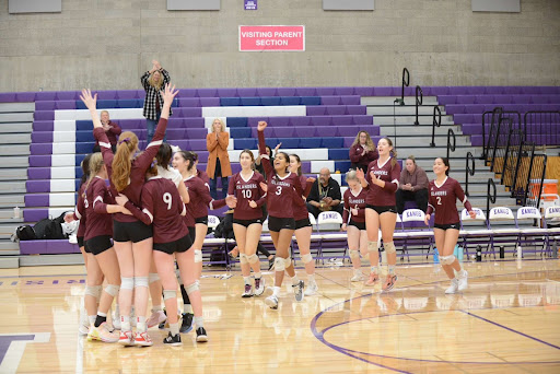 Girls Volleyball Qualifies for State Tournament Against Bishop Blanchet